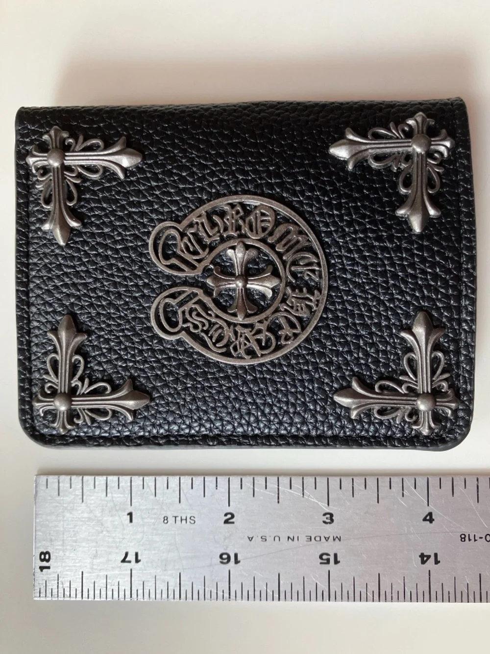 Attitude Unknown lightweight leather